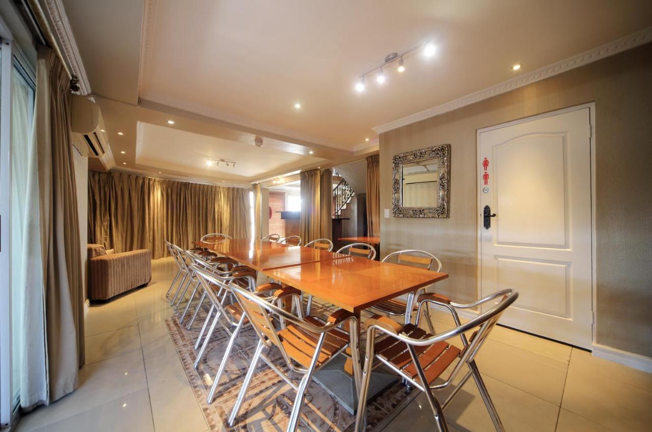 Lodge Savoy Cape Town
