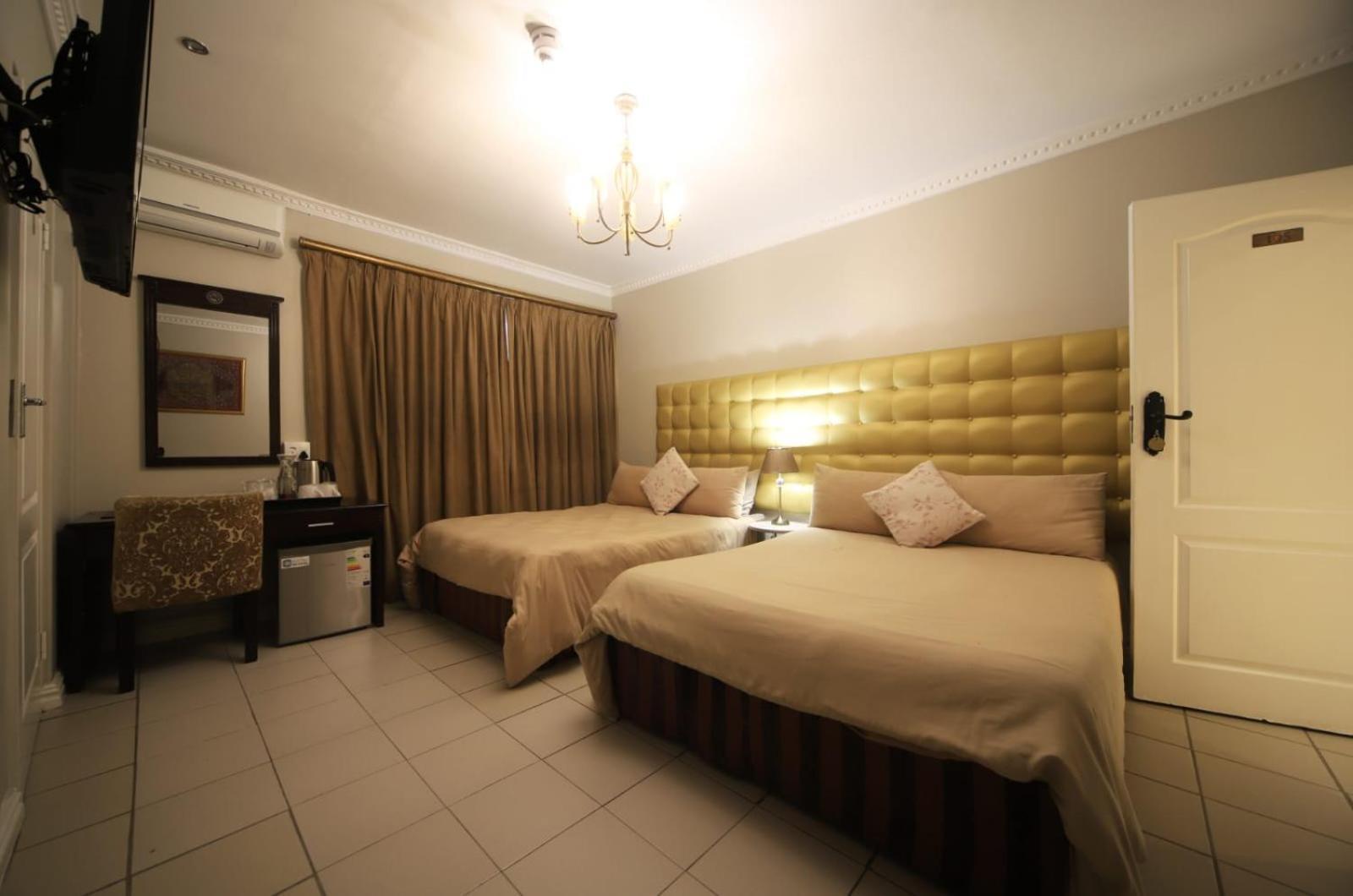 Savoy Lodge