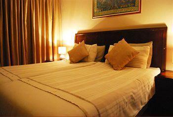 Savoy Lodge Cape Town